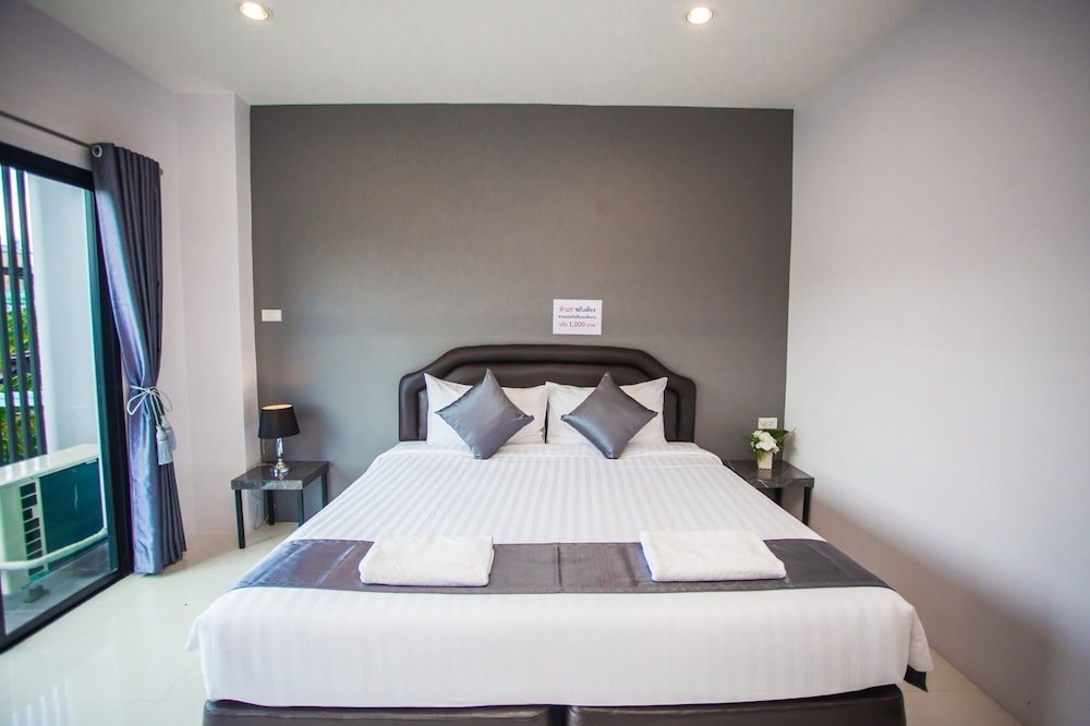 Standard Room photo 2