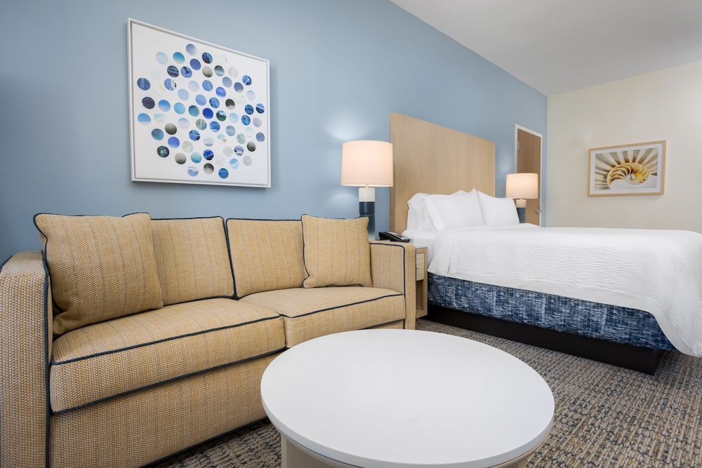 Premium Room, 1 King Bed, Ocean View (Communication, Roll-In Shower) photo 3