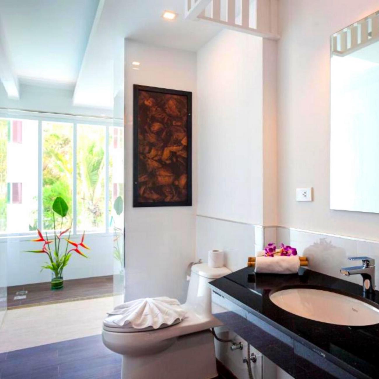 Triple Room with Pool View photo 3