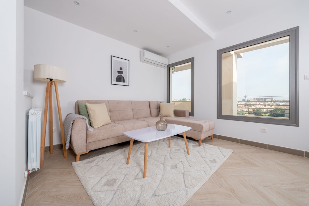 Apartment photo 1