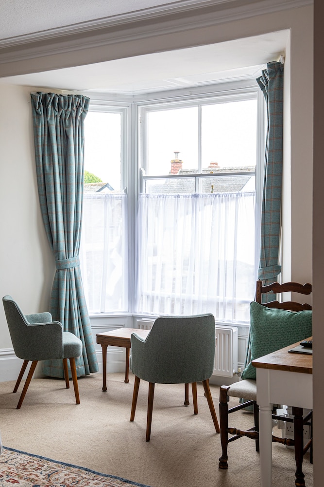 Superior Double Or Twin Room, Ensuite - Photo 2