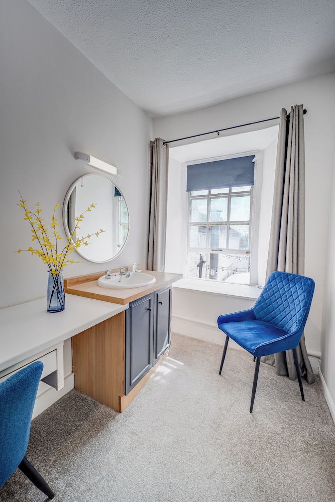 Quadruple Room, Multiple Beds, Ensuite photo 3
