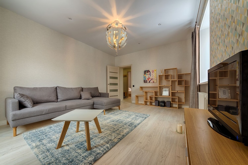 Apartment photo 1