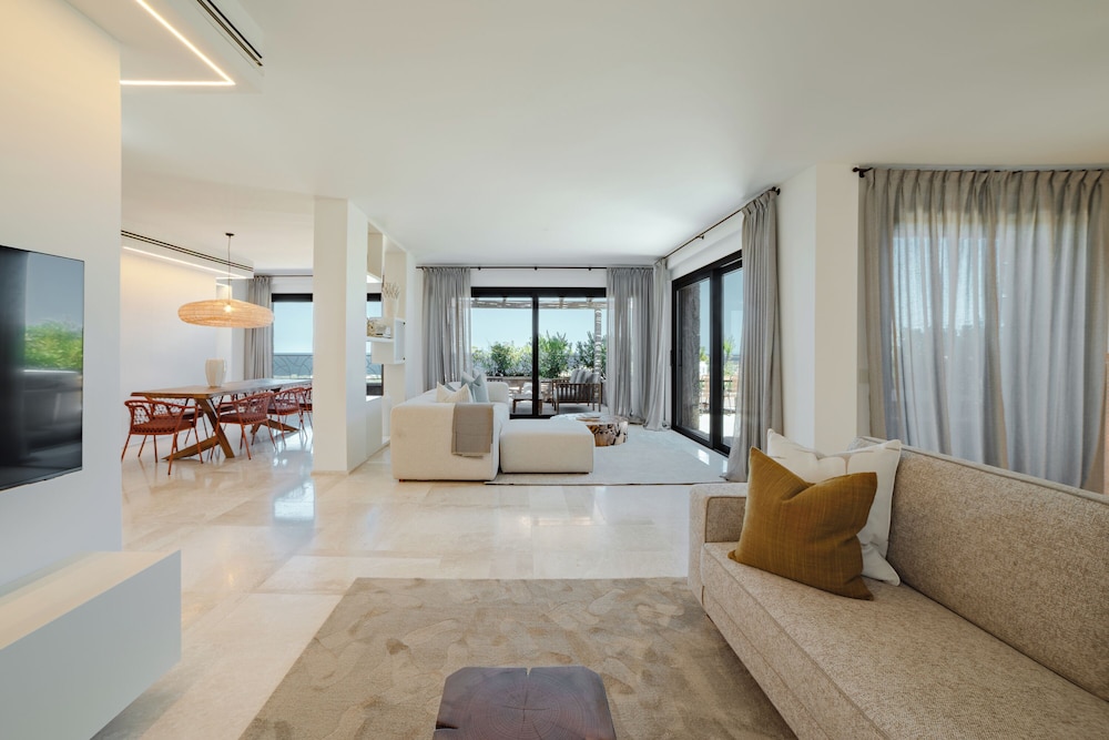 Deluxe Apartment, 3 Bedrooms, Terrace, Sea View