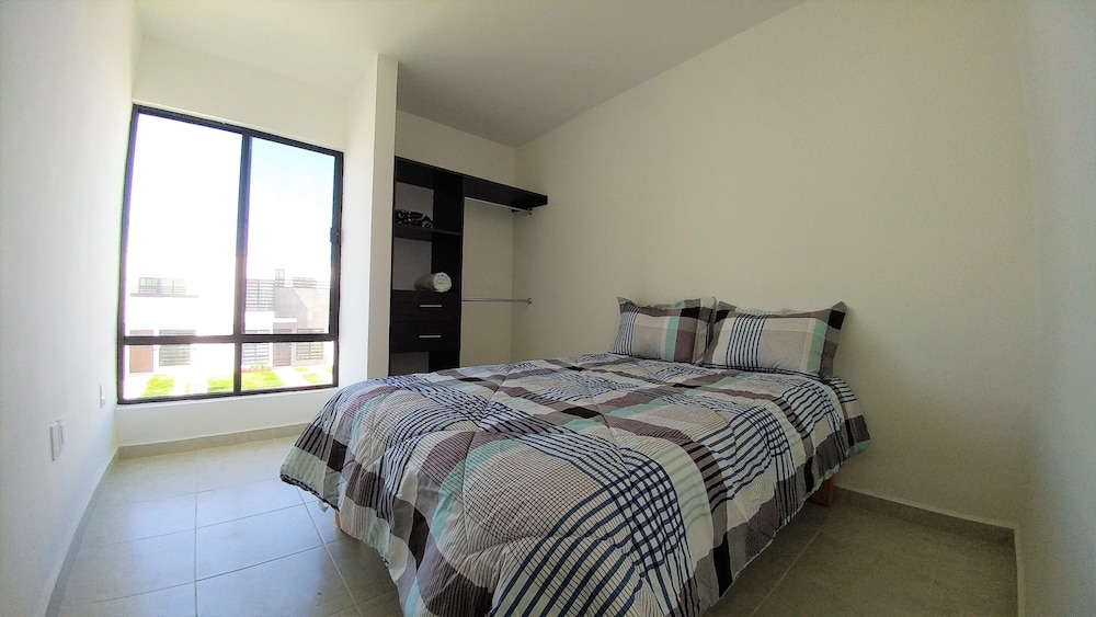 Basic House, 3 Bedrooms photo 1
