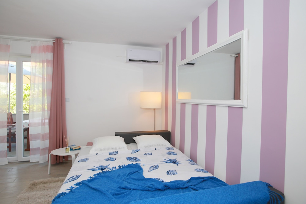 Apartment, 1 Bedroom, Terrace, Garden View photo 1