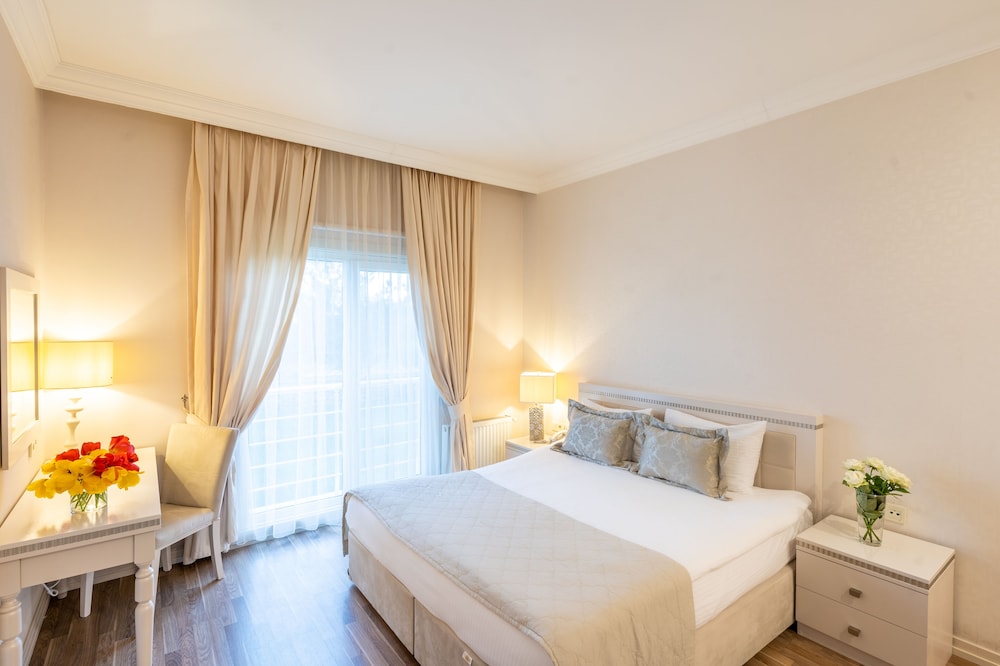 Basic Villa, 1 King Bed