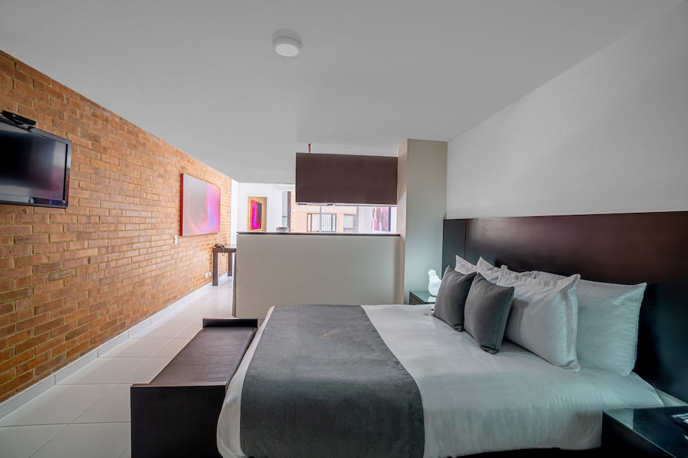 Premium Studio Suite photo 1