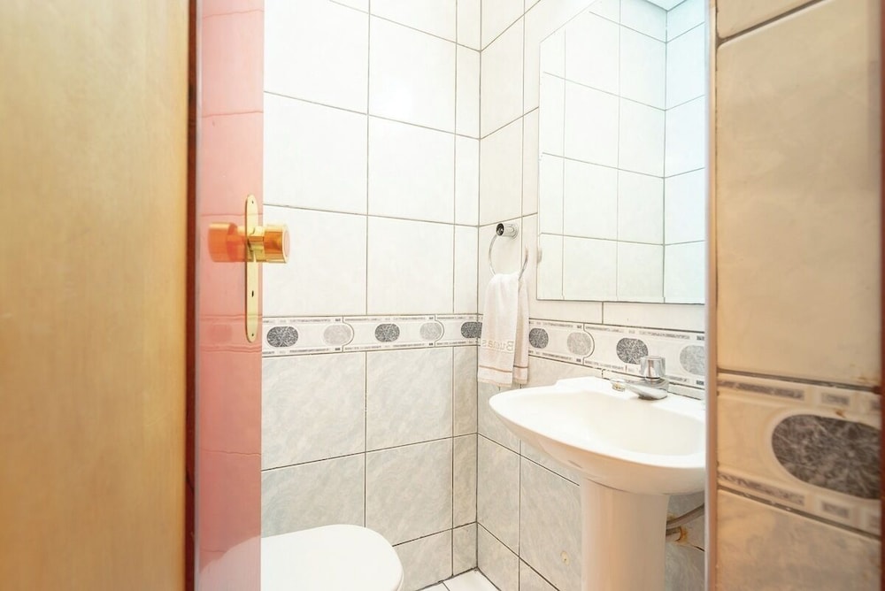 Standard Quadruple Room - Photo 14