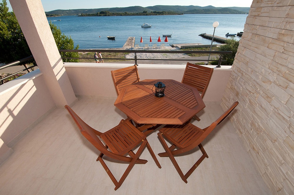 Exclusive Apartment, 1 Bedroom, Sea View photo 2