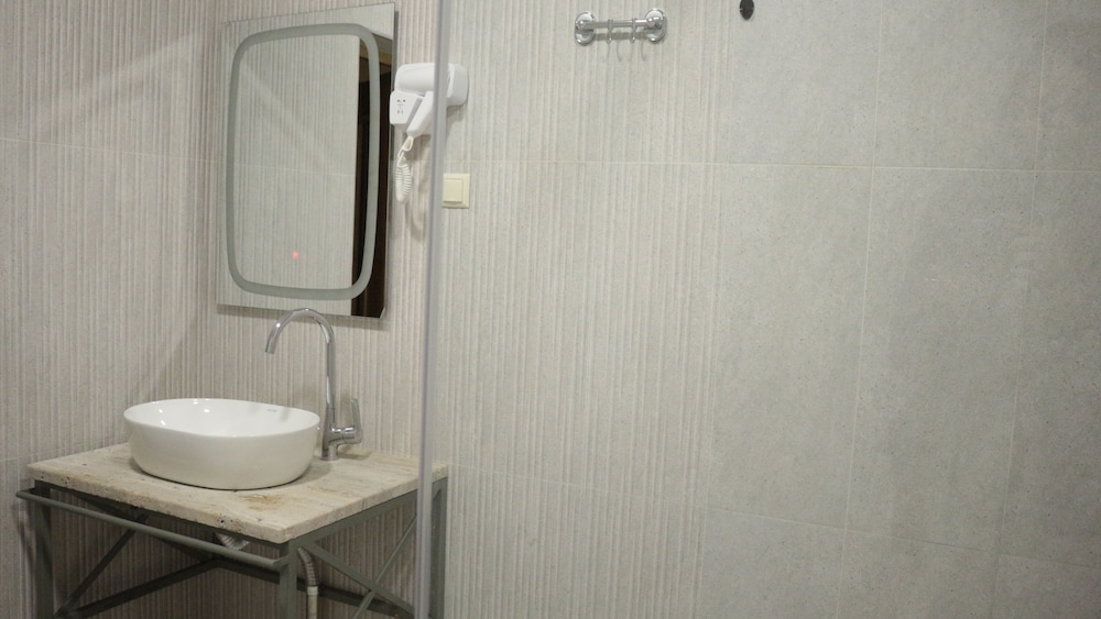 Standard Twin Room, City View photo 2