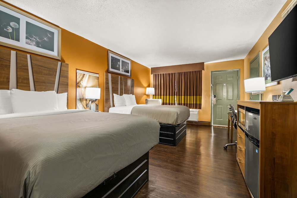 Standard Double Room, 2 Double Beds, Smoking - Photo 3
