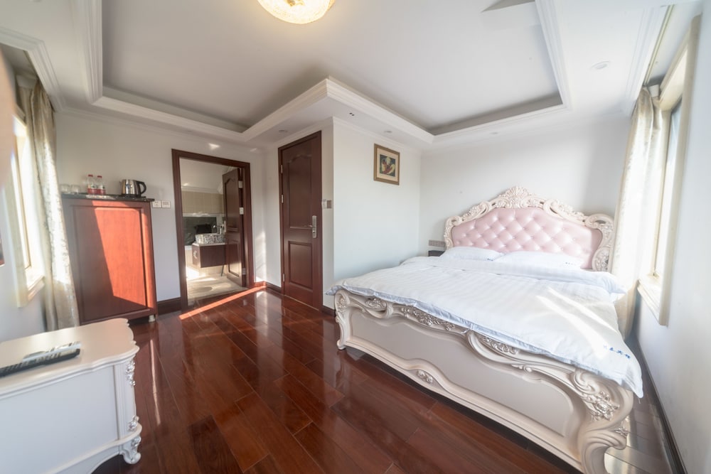 Deluxe Double Room B