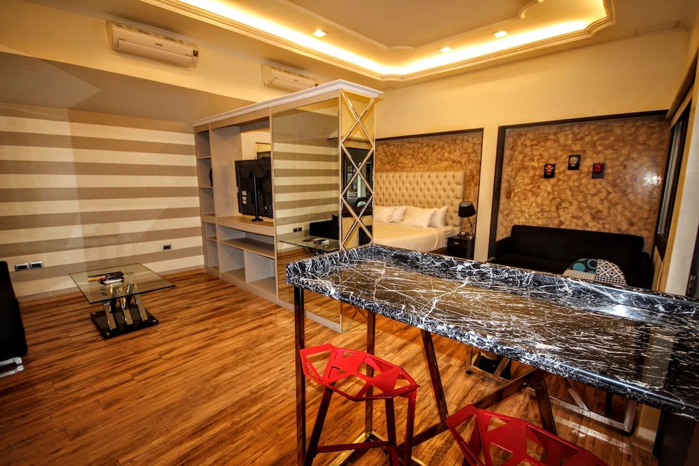 Exclusive Apartment photo 1