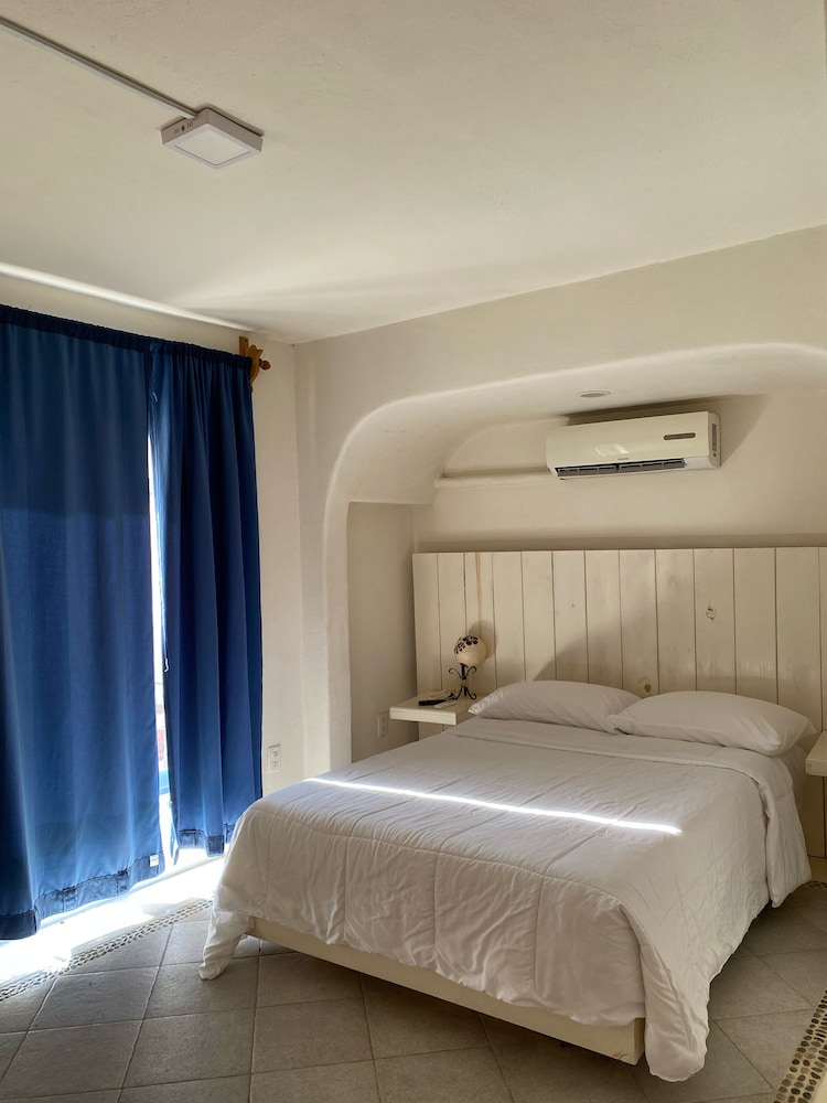 Basic Double Room, Courtyard View