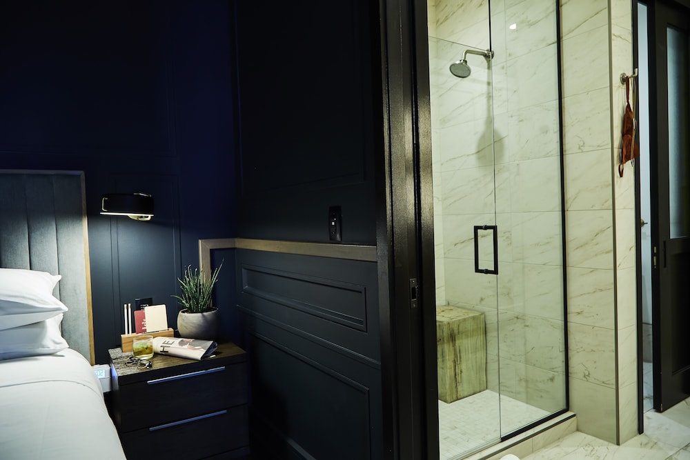 Penthouse (17) photo 2