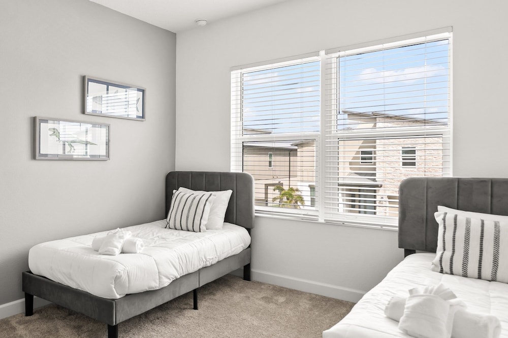 House (6 Bedrooms) photo 2