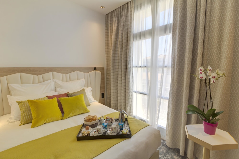 Classic Room, 1 Queen Bed, Non Smoking