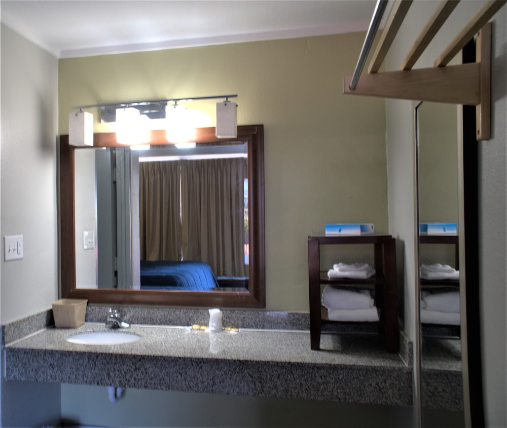 Standard Room photo 3