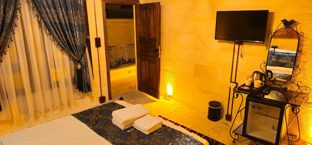 Room, Courtyard View photo 2