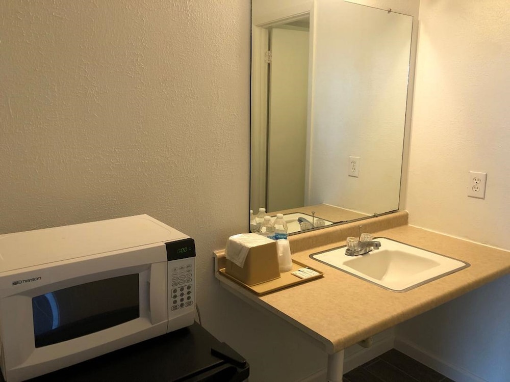 Deluxe Room - Photo 4