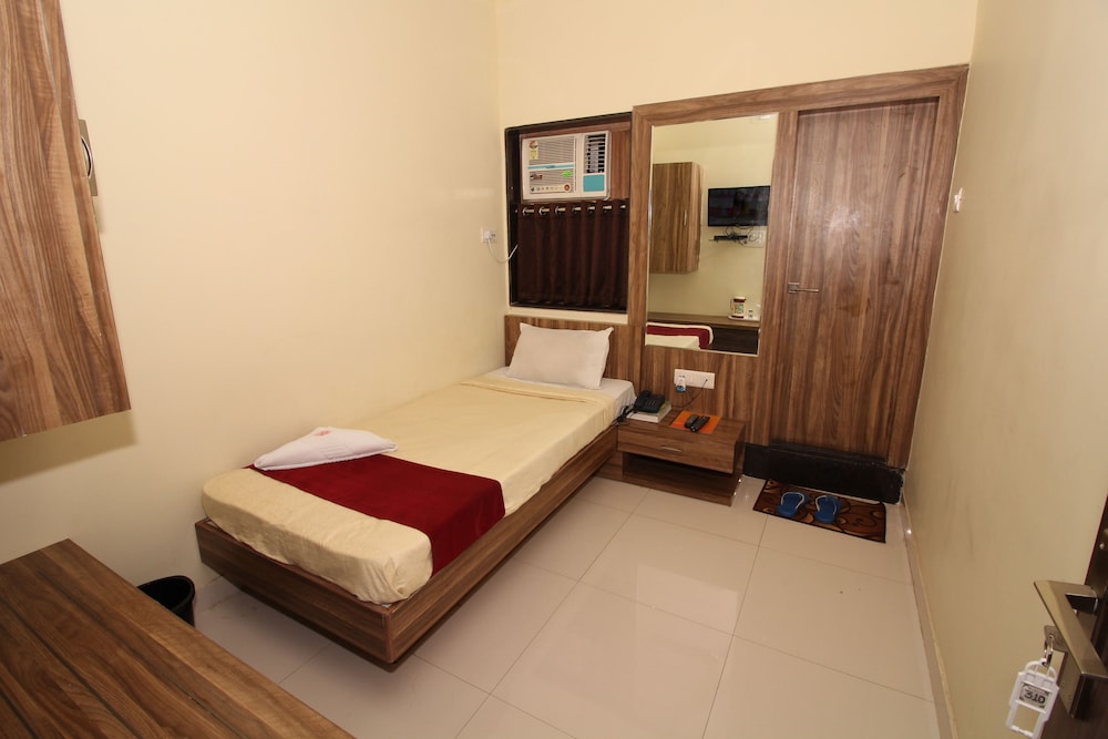Comfort Single Room, 1 Twin Bed, Private Bathroom photo 3