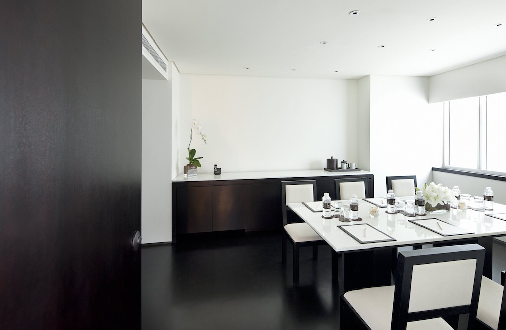 Executive Suite photo 2