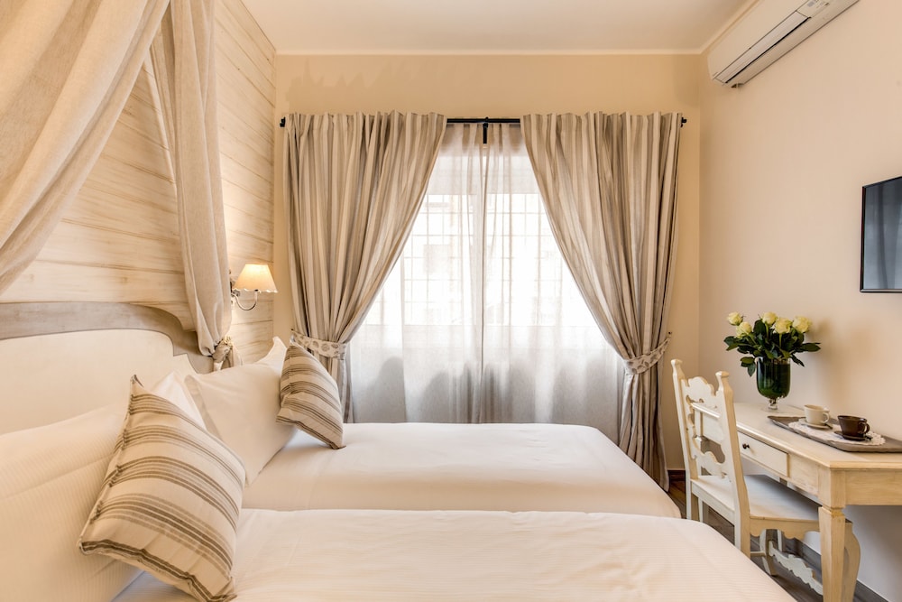 Classic Double or Twin Room photo 3