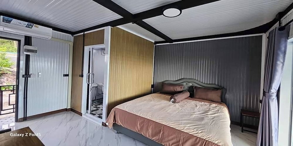 Standard Double Room - Photo 12