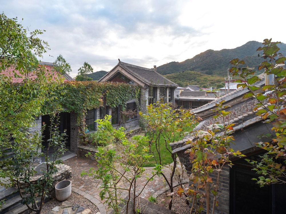 Sleeping Buddha Court