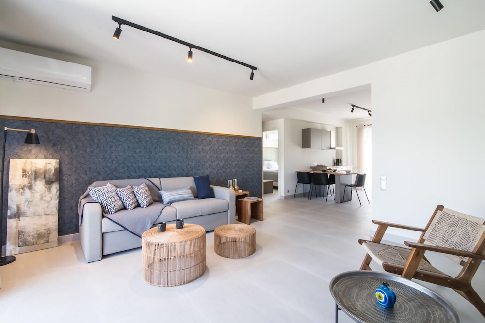 Blue Symphony Suites & Apartments, Photo 4