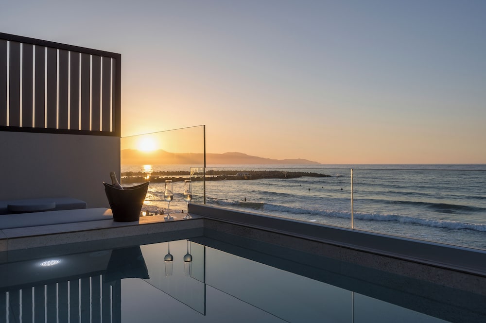 Beachcomber Suite - Beachfront with Private Pool - Photo 19