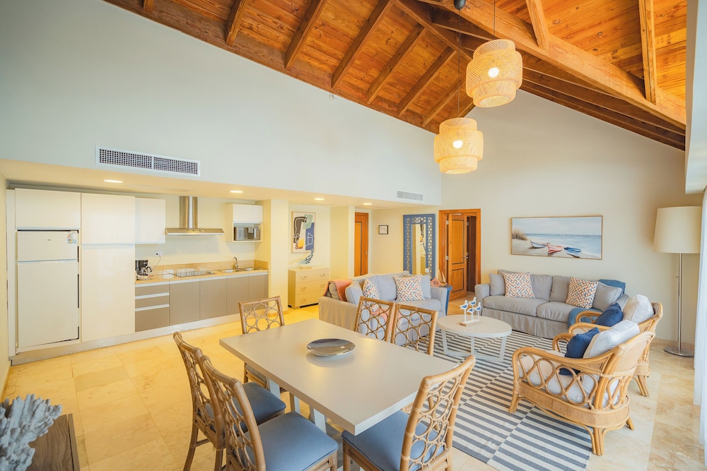 Deluxe Suite, 2 Bedrooms