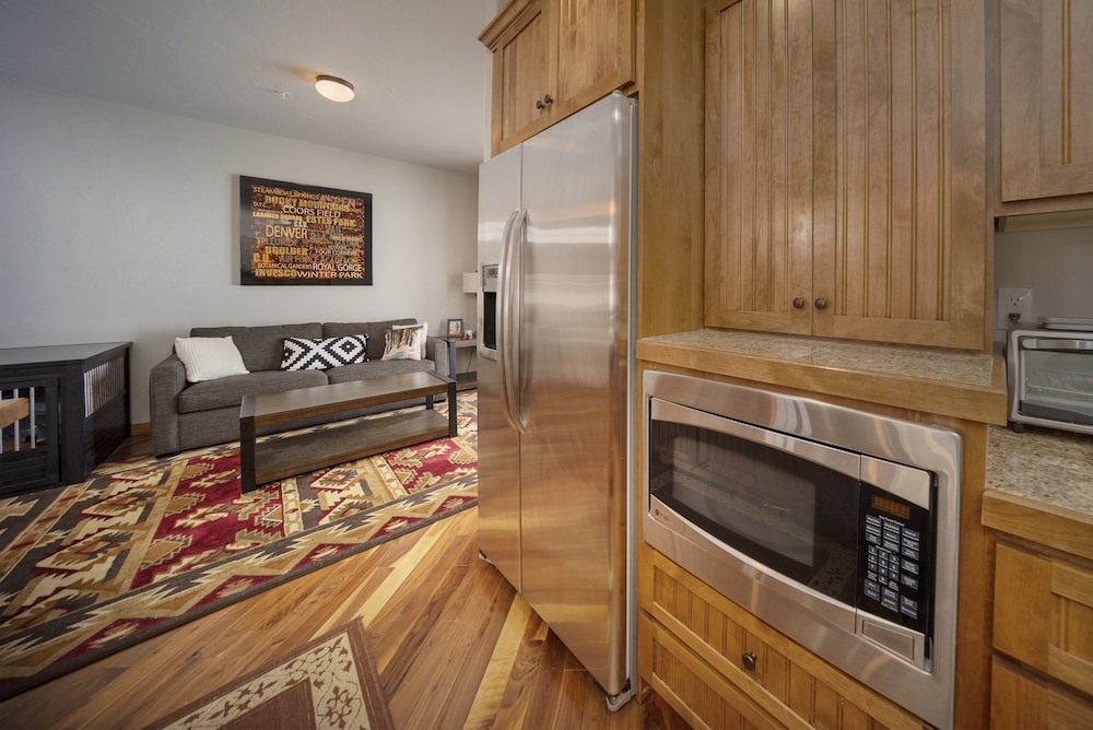 Townhome, 3 Bedrooms photo 3