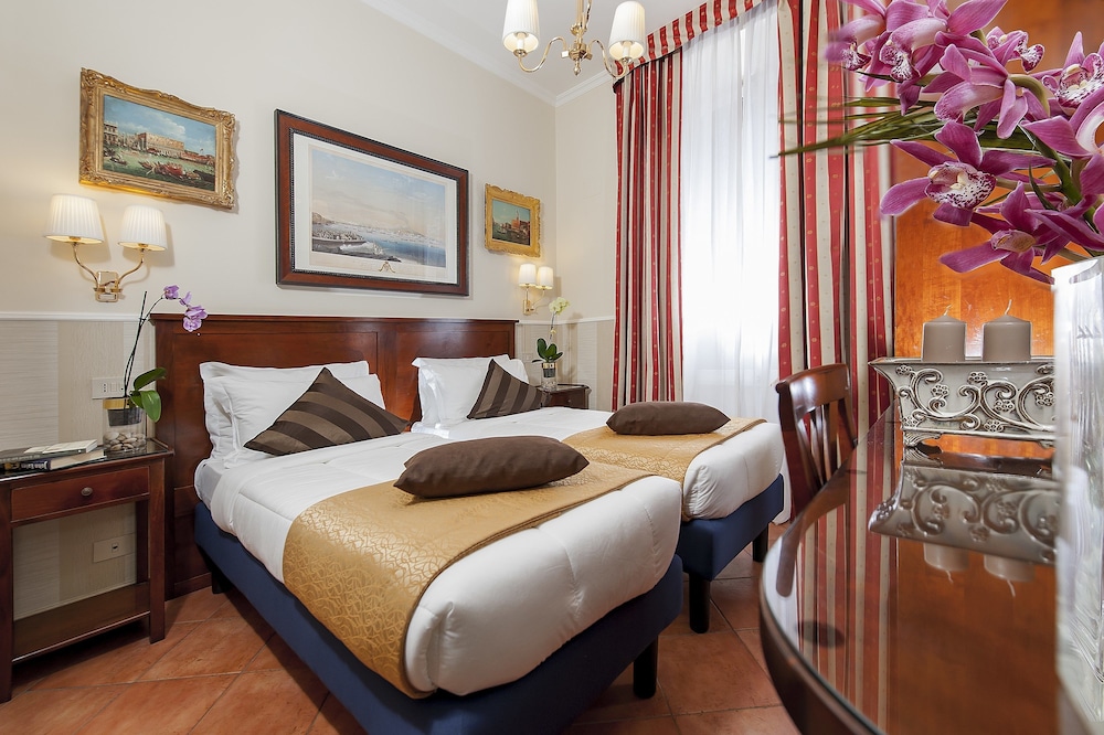 Classic Double or Twin Room, 1 Queen Bed