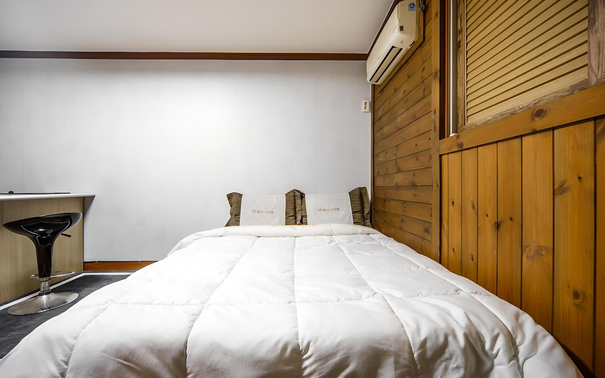 Room (40m Pension Room) - Photo 8