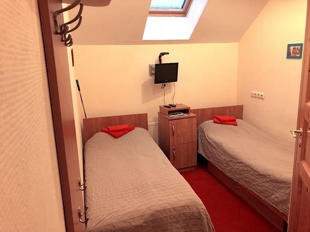 Standard Twin Room photo 2