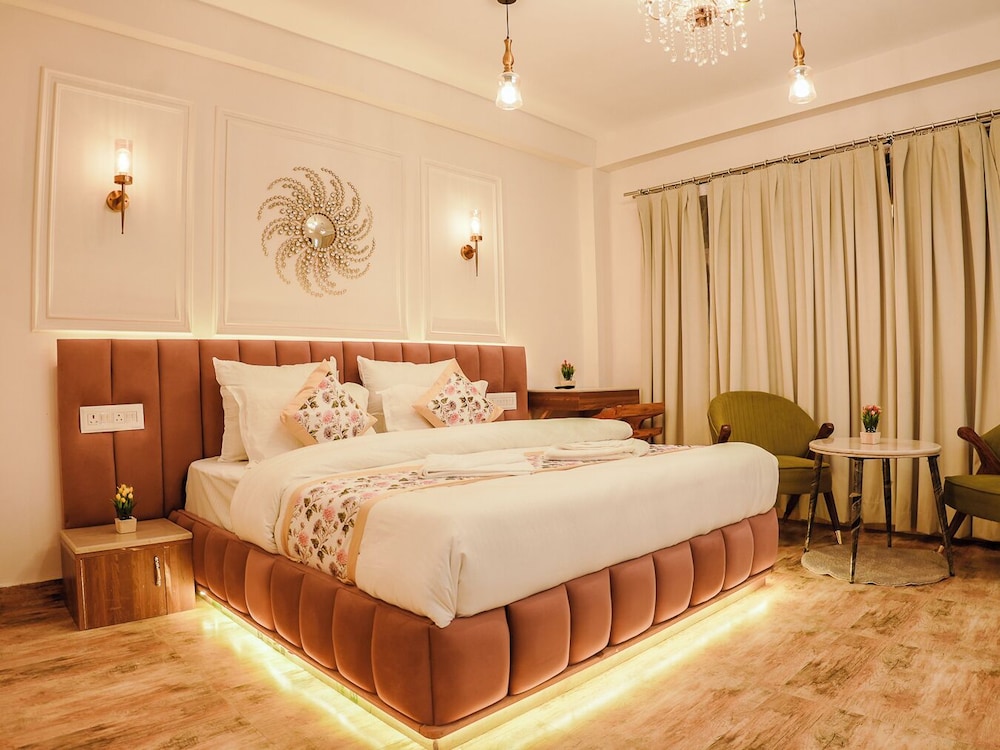 Premium Double Room photo 3