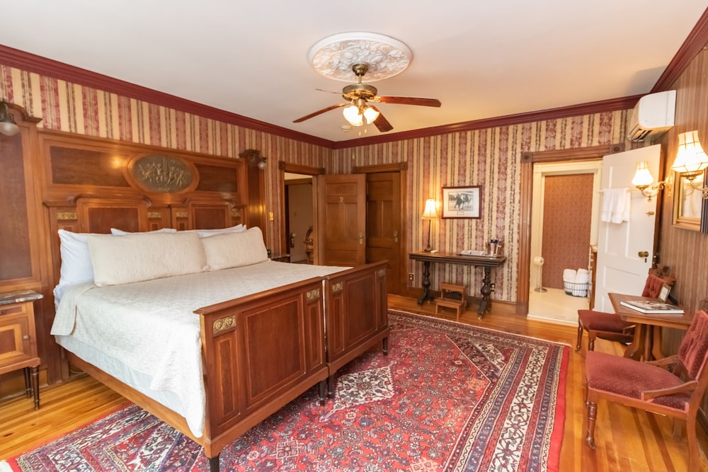 Superior Double Room, Ensuite (Room 2)