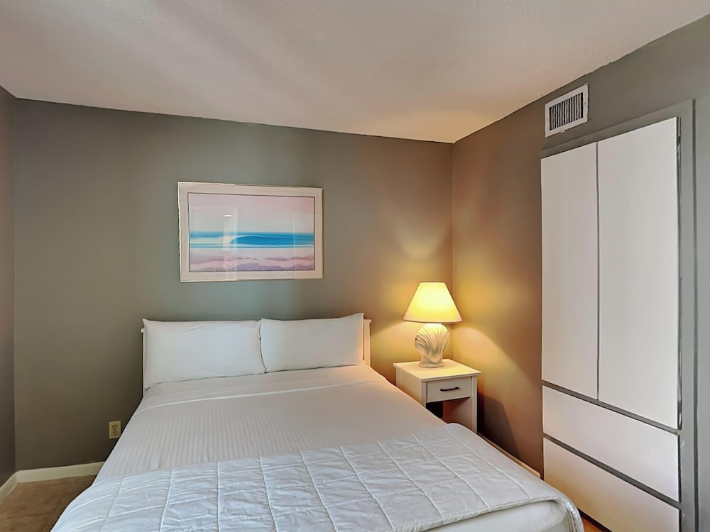 Condo, 1 Queen Bed with Sofa bed, Balcony, Ocean View (#911 West - No Pets)