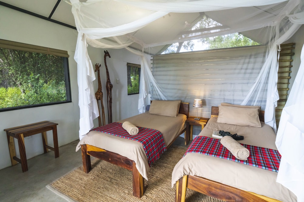 Twin Bungalow 3