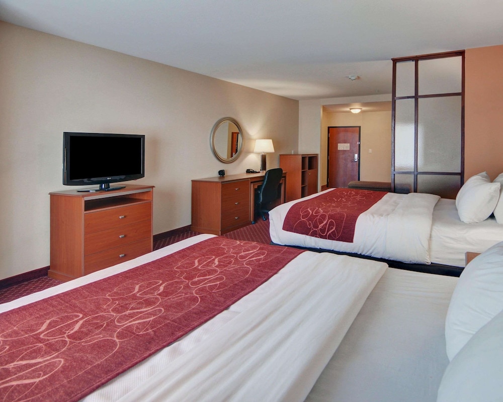 Suite, 2 Queen Beds, Non Smoking - Photo 1