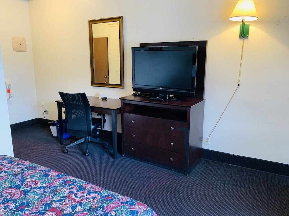 Single Room, 1 King Bed, Non Smoking - Photo 7