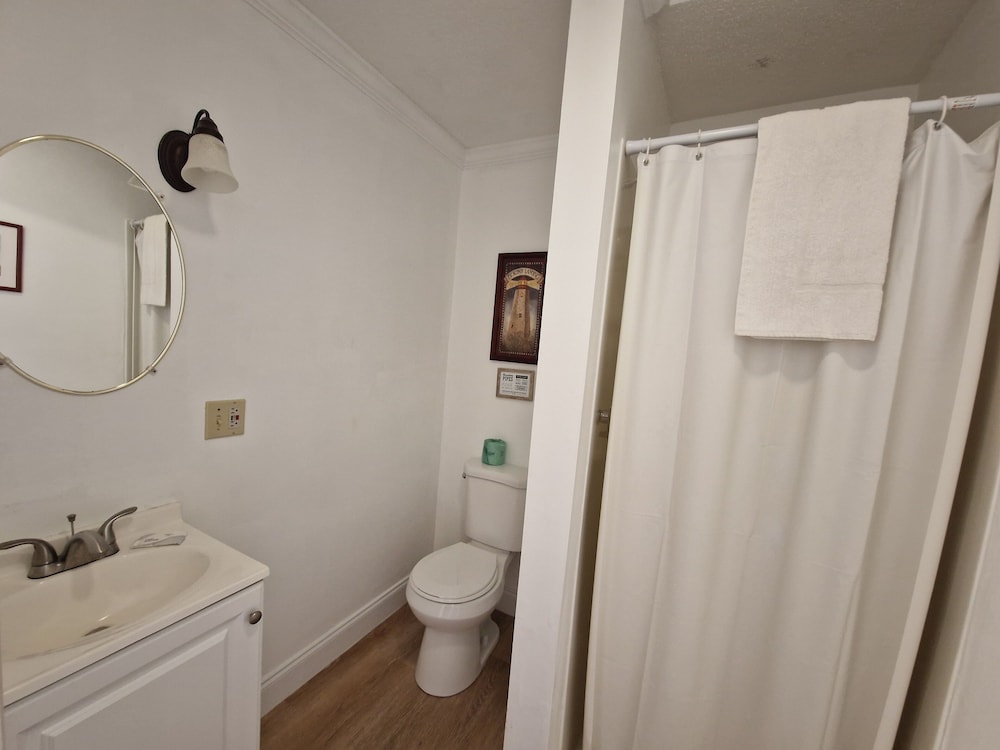 Standard Double Room, 2 Queen Beds photo 3