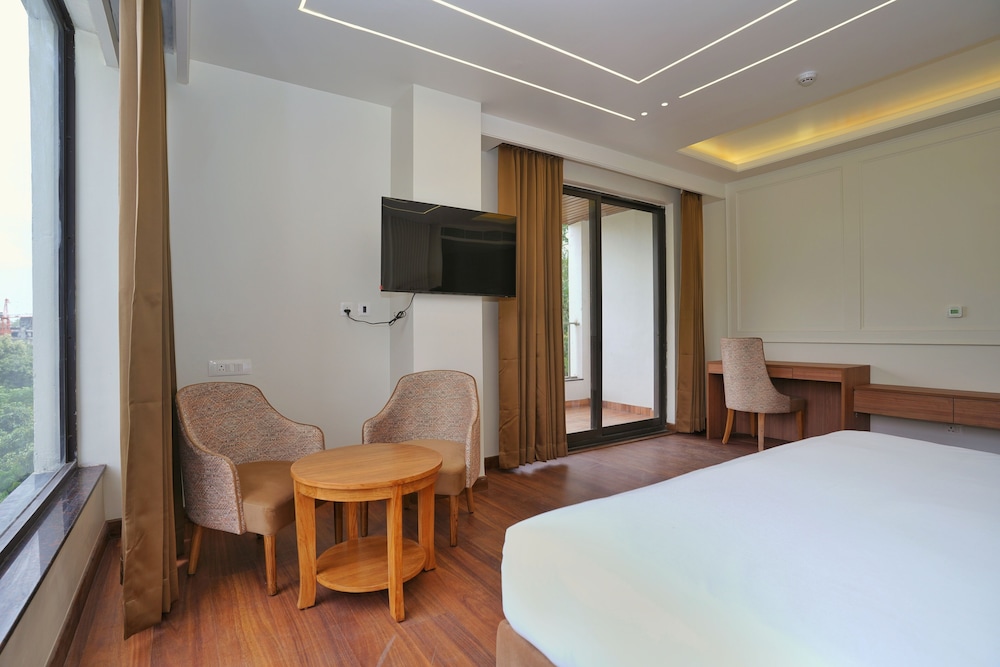Mist Luxe Horizon Room Balcony Room