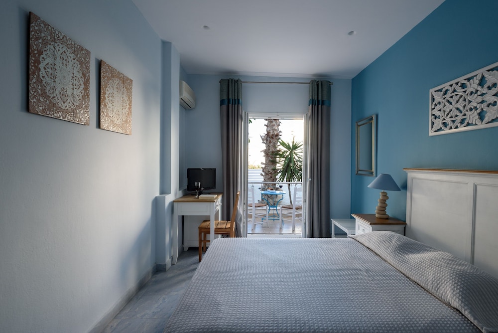 Classic Double Room - Photo 8