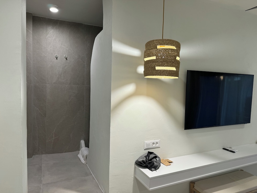 Earth Suite - Photo 10