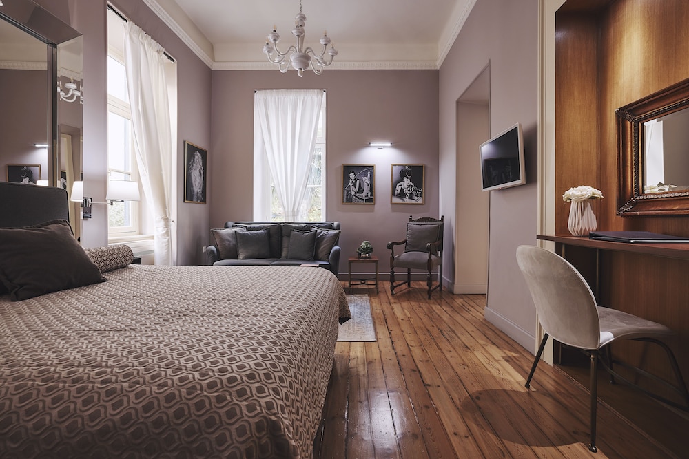 Executive Studio Suite, Garden View (Metropolitan Suite) photo 2