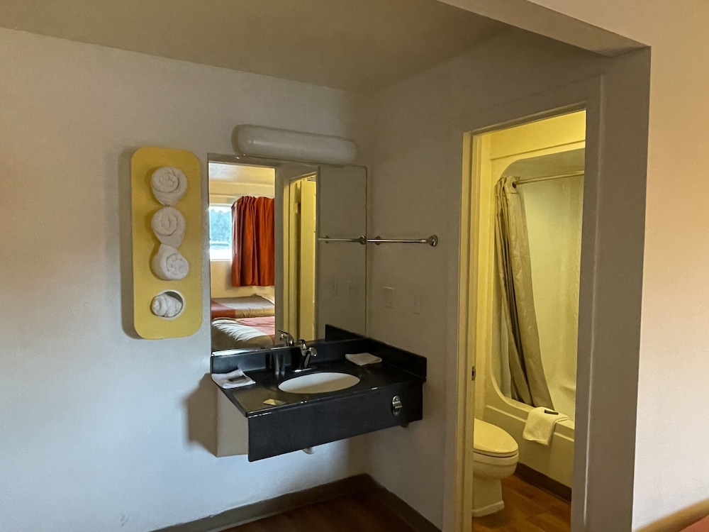 Room, 2 Double Beds, Non Smoking photo 3
