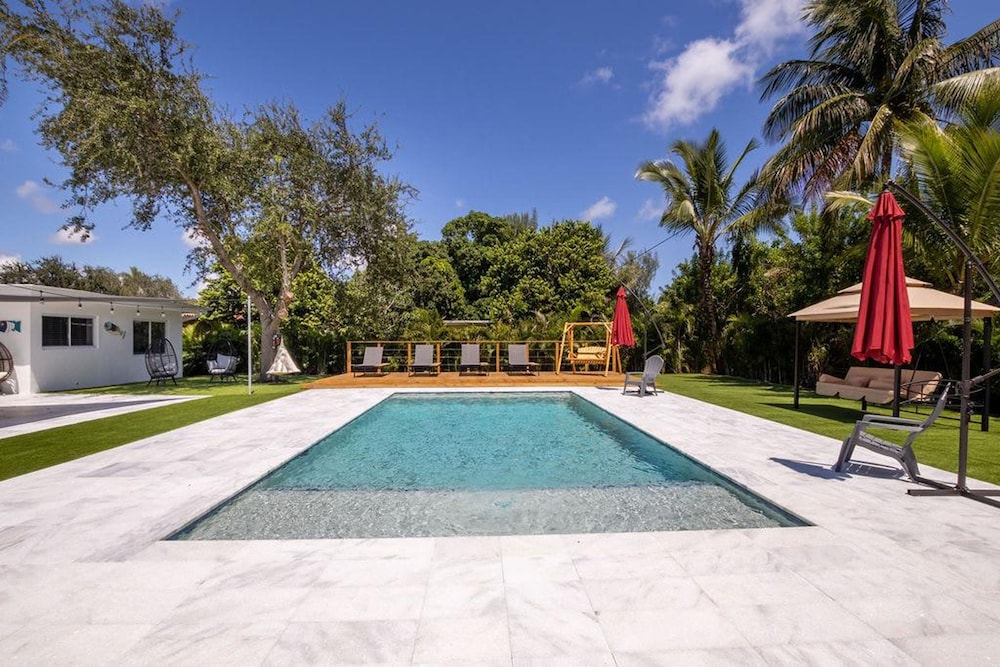 Fresh Luxe Villa w Heated Pool Grill Chill Spots, Billede 24